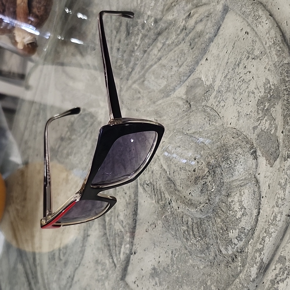 Ultra Graffitis France rectangular sunglasses Avante garde Black And Red 1980 - Picture 5 of 14